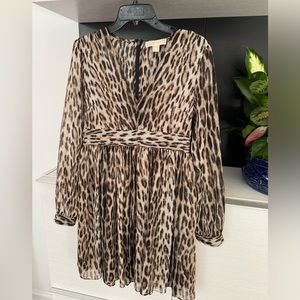 Michael KORS size 4 very classy and beautiful dress